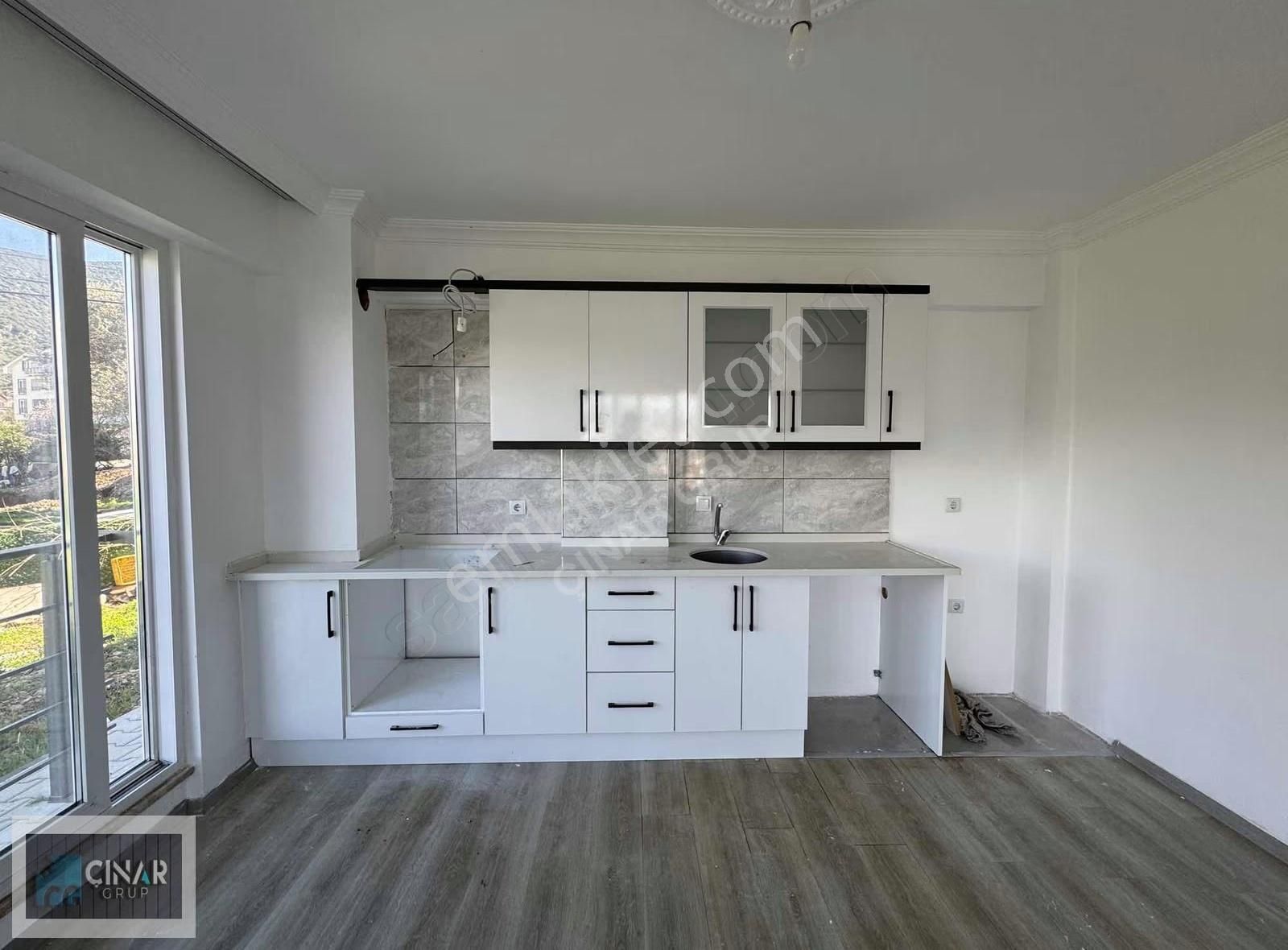 Pazaryeri Mahallesi'nde 2+1 Giriş Kat Kiralık Daire - Görsel 4