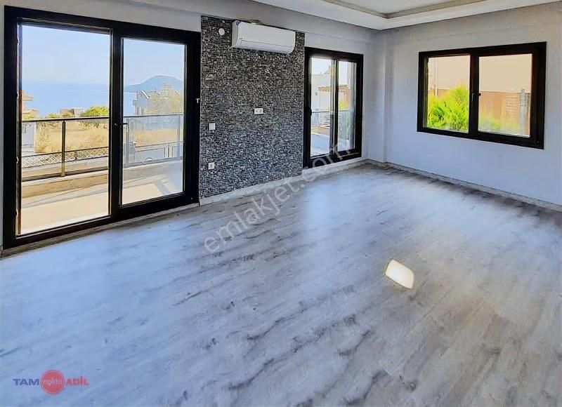 Çandarlı Denize 280 M. Mükemmel Deniz Manz. Lüks Tripleks Villa - Görsel 3