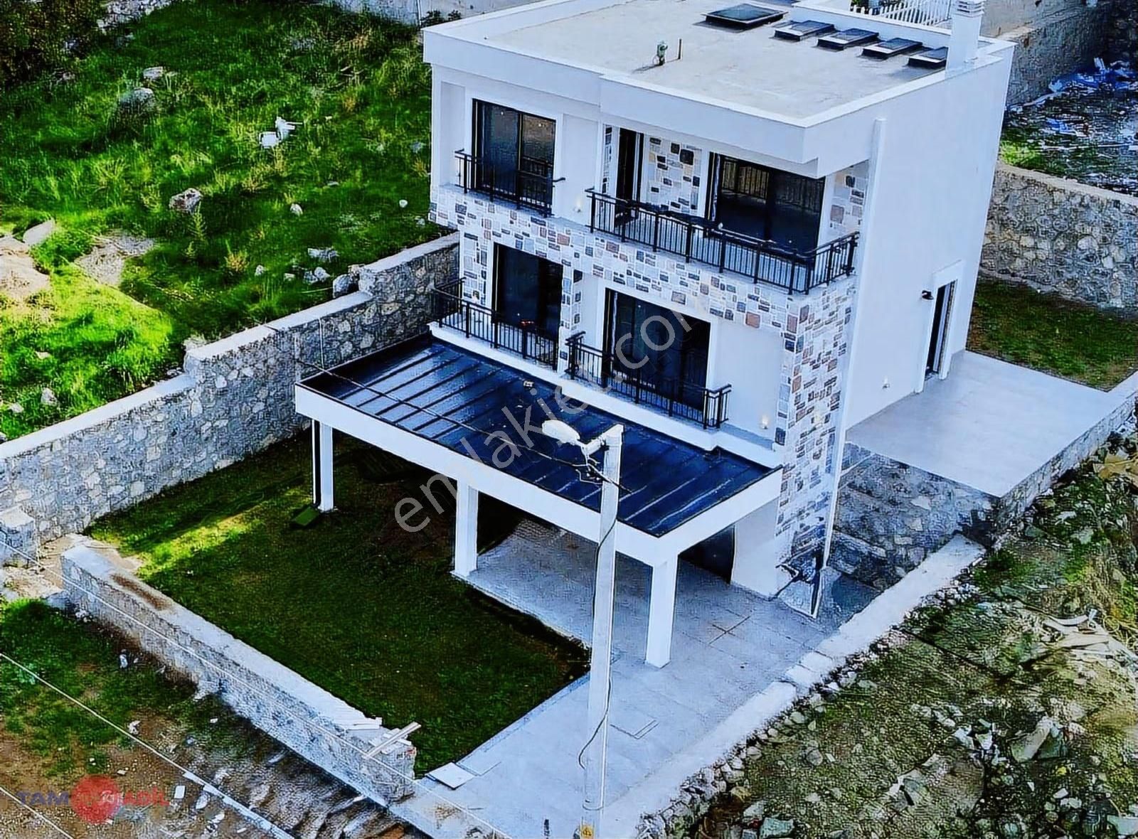 Yeryüzü Cenneti Bademli Köy Girişi 4+1 Mükemmel Tripleks Villa - Görsel 24