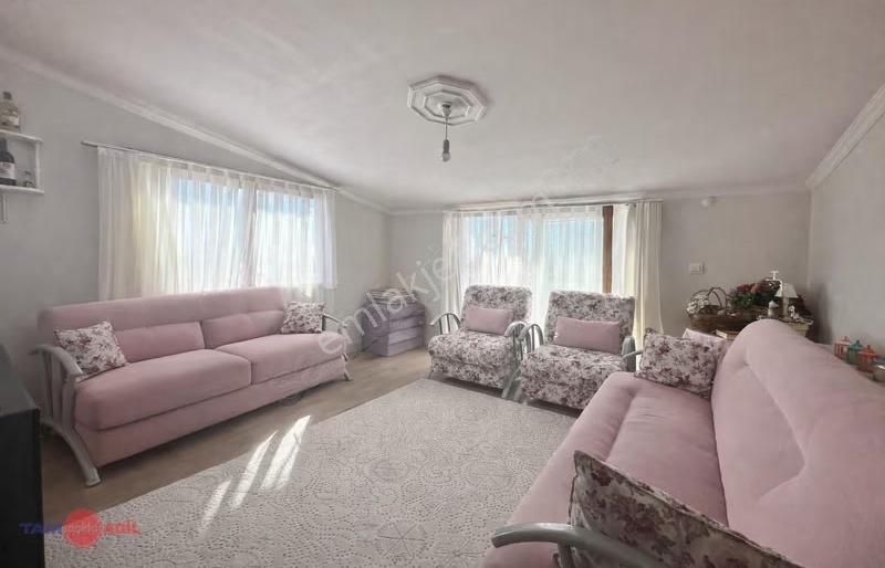 Bergama Merkezde Satılık Geniş Dubleks - Görsel 3