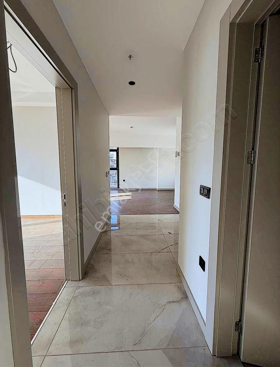 Bornova İkon Live Büyük Tip 2+1 Ebeveyn Banyolu Satılık Daire - Görsel 17