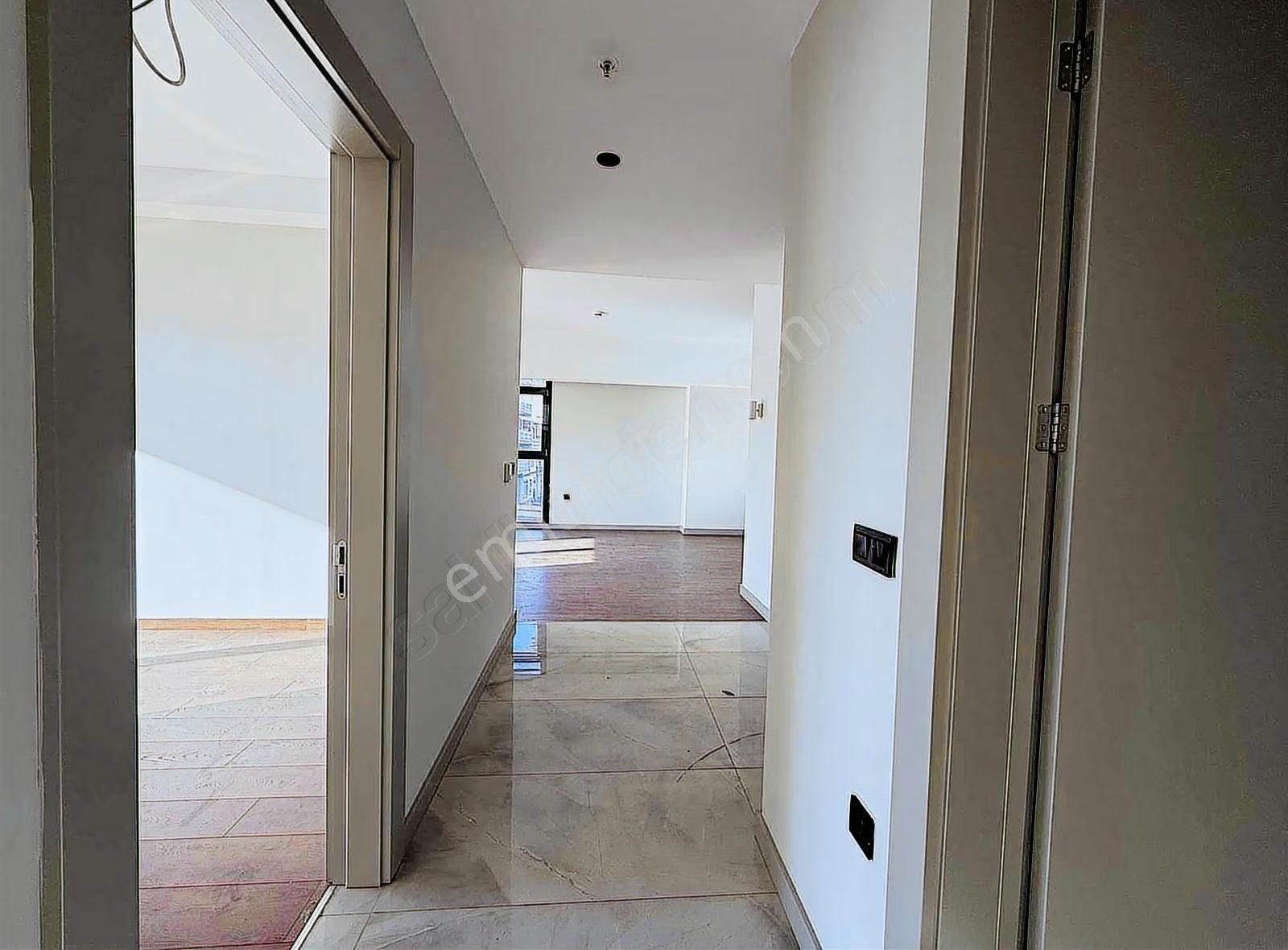 Bornova İkon Live Büyük Tip 2+1 Ebeveyn Banyolu Satılık Daire - Görsel 19