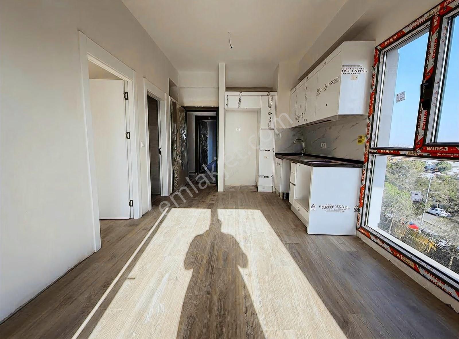 Gaziemir Sistem Yapı Optimum İzban Yakını 1+1 Köşe Satılık Daire