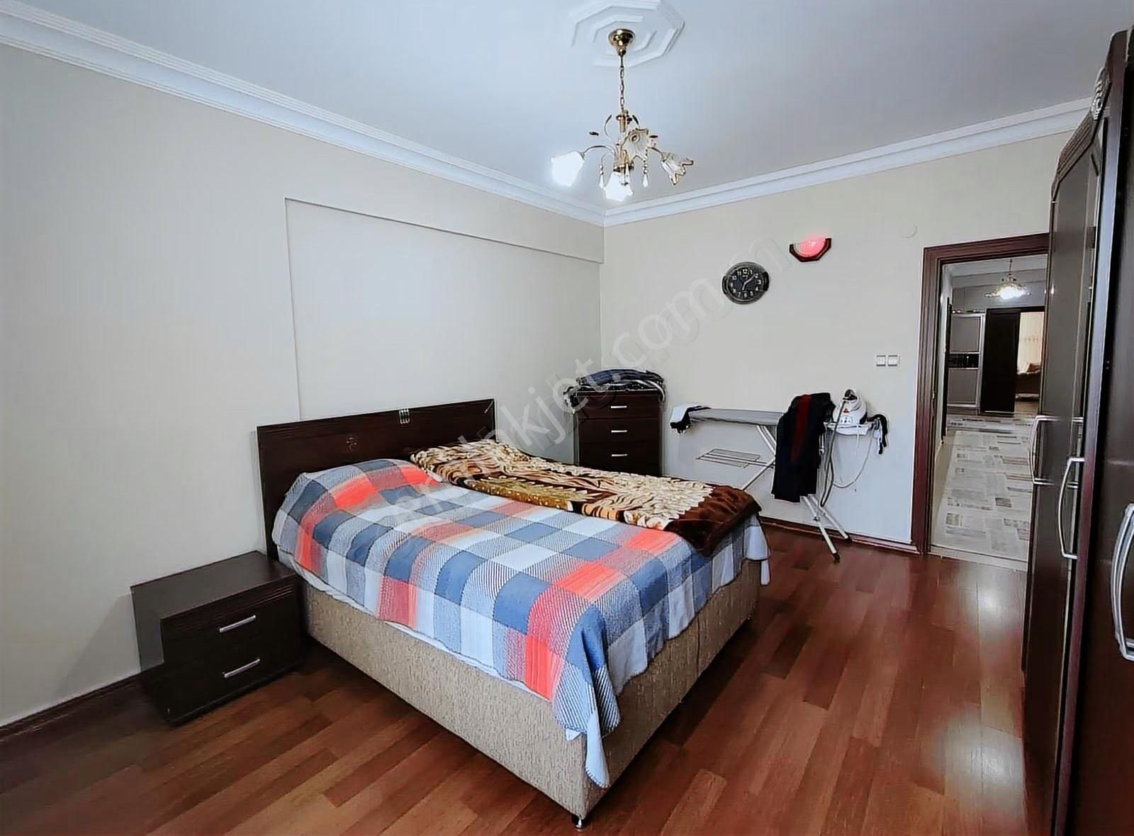 Cadde 17 Emlak'tan 4+1 Bakımlı Daire - Görsel 15