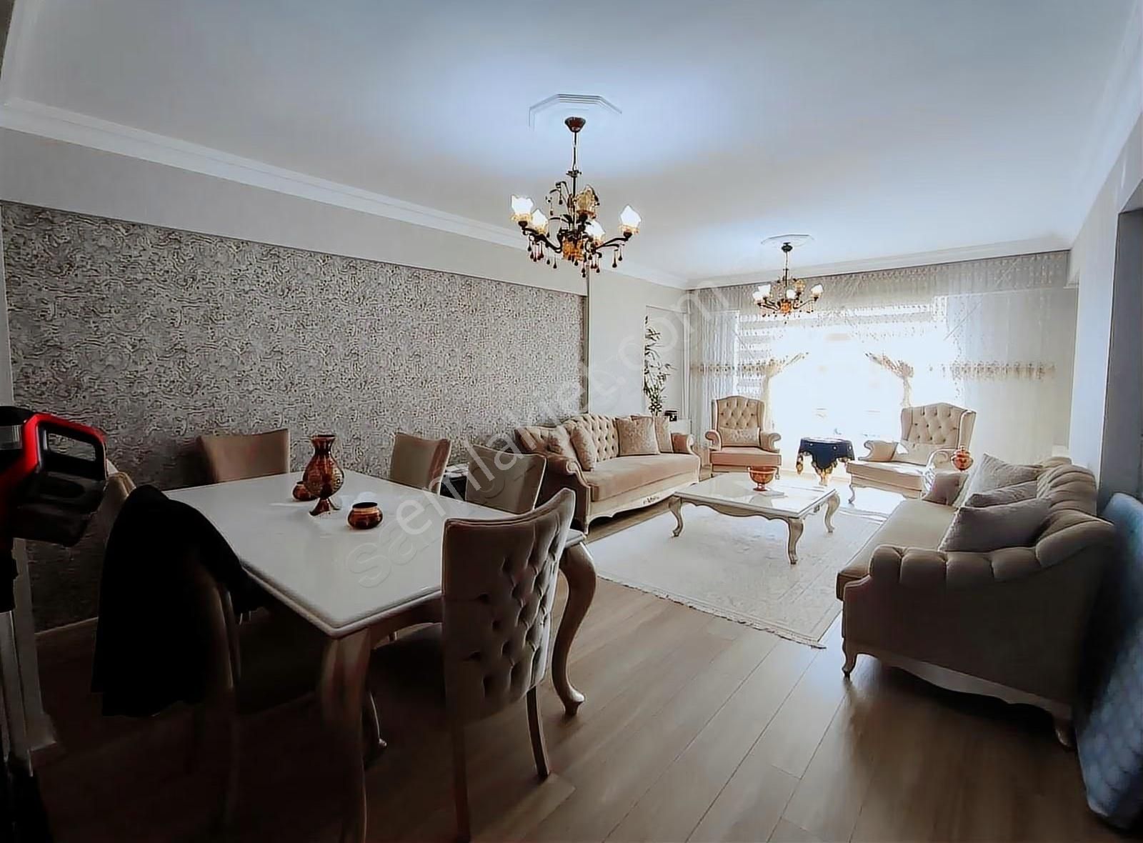 Cadde 17 Emlak'tan 4+1 Bakımlı Daire - Görsel 12