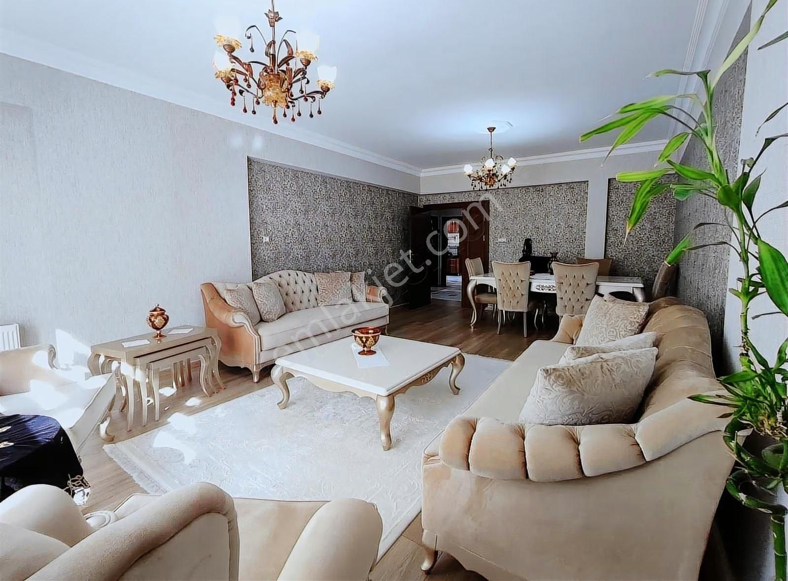 Cadde 17 Emlak'tan 4+1 Bakımlı Daire - Görsel 13