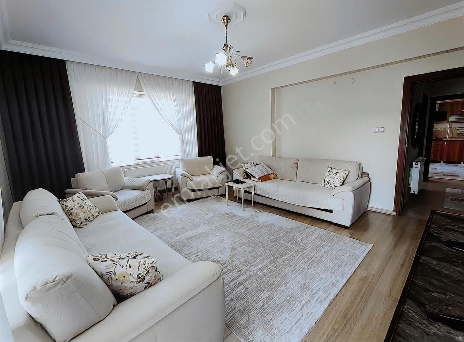 Cadde 17 Emlak'tan 4+1 Bakımlı Daire - Görsel 27