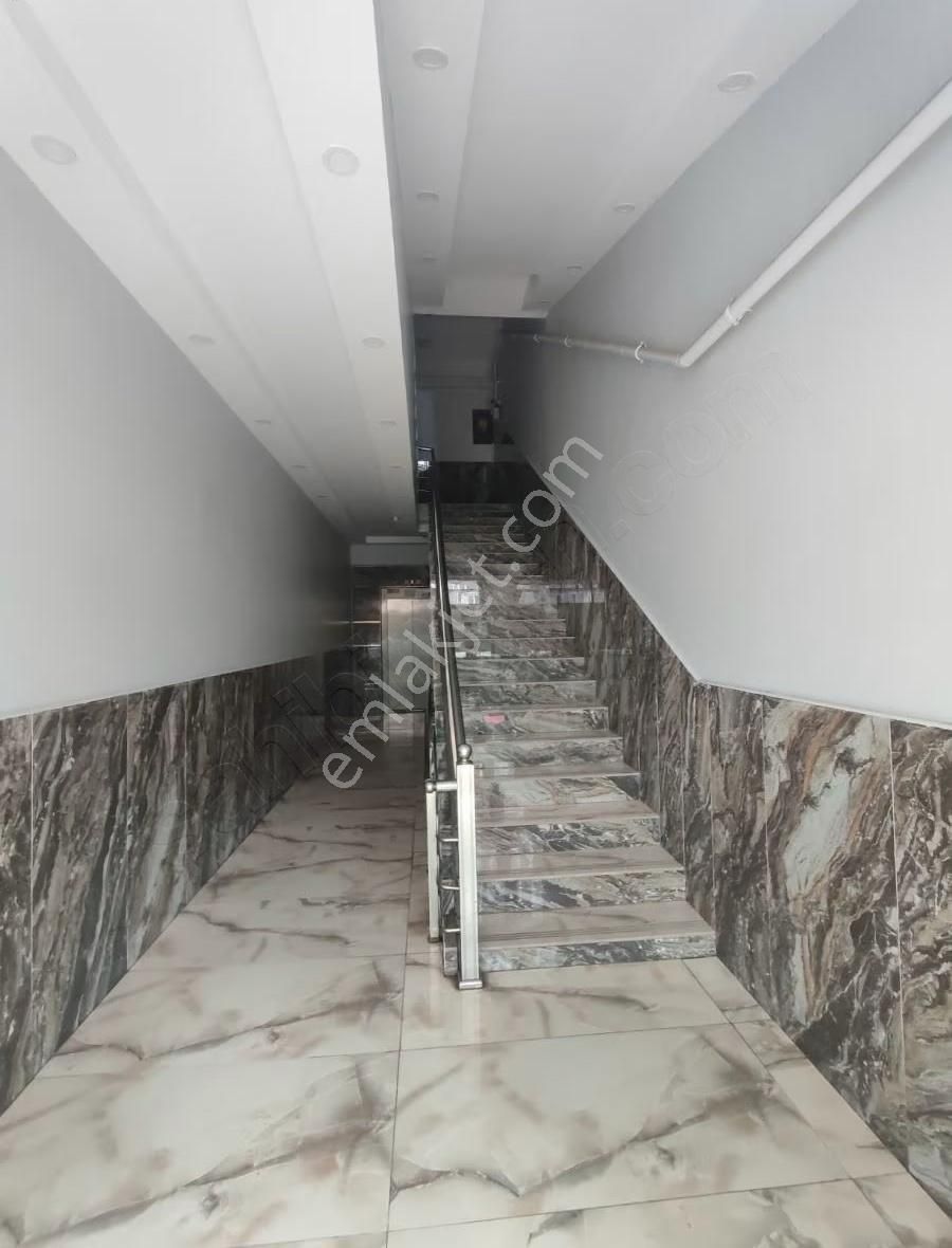 Cadde 17 Emlak'tan 4+1 Lüks Daire - Görsel 25