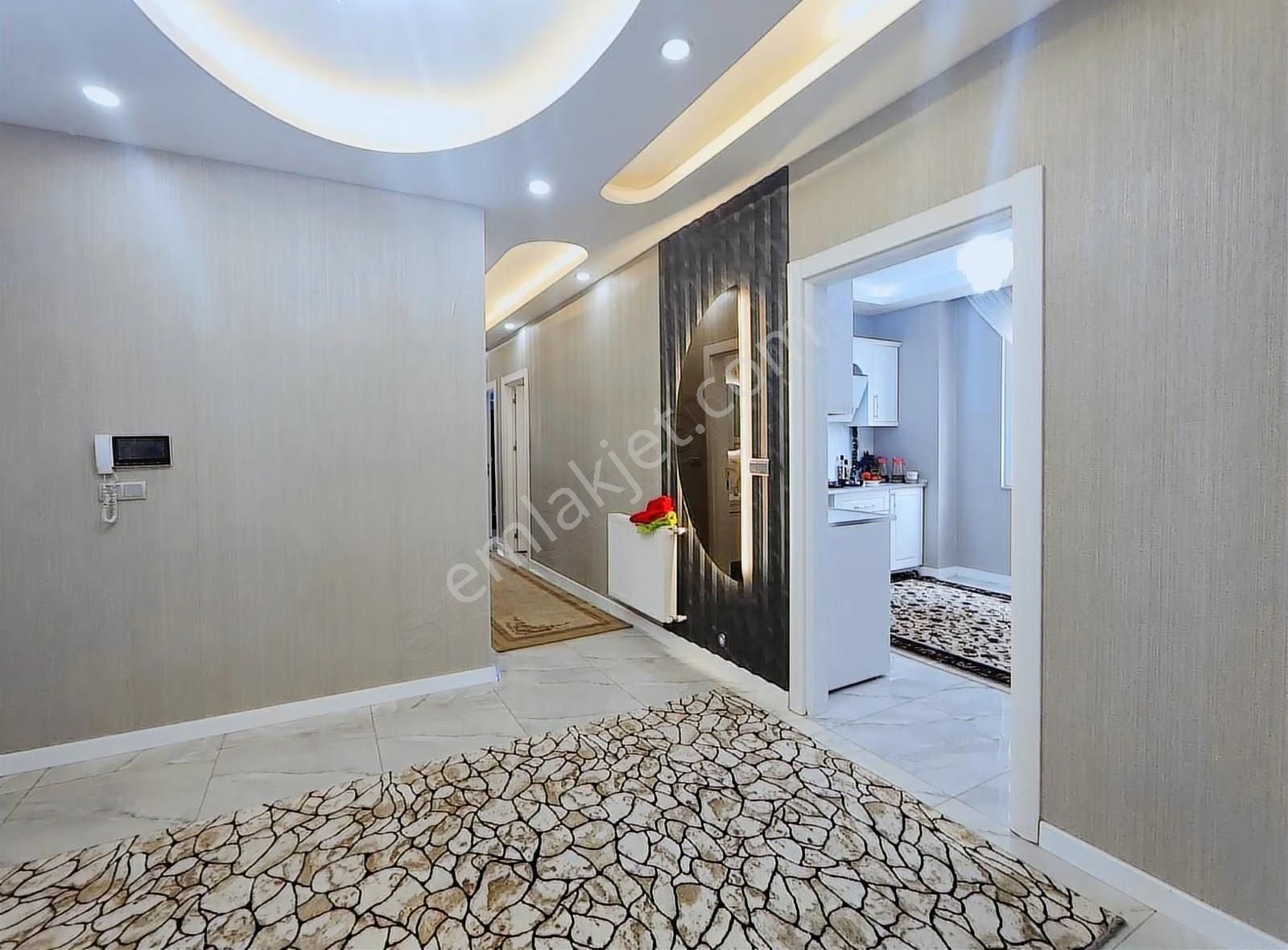 Cadde 17 Emlak'tan 4+1 Lüks Daire - Görsel 21