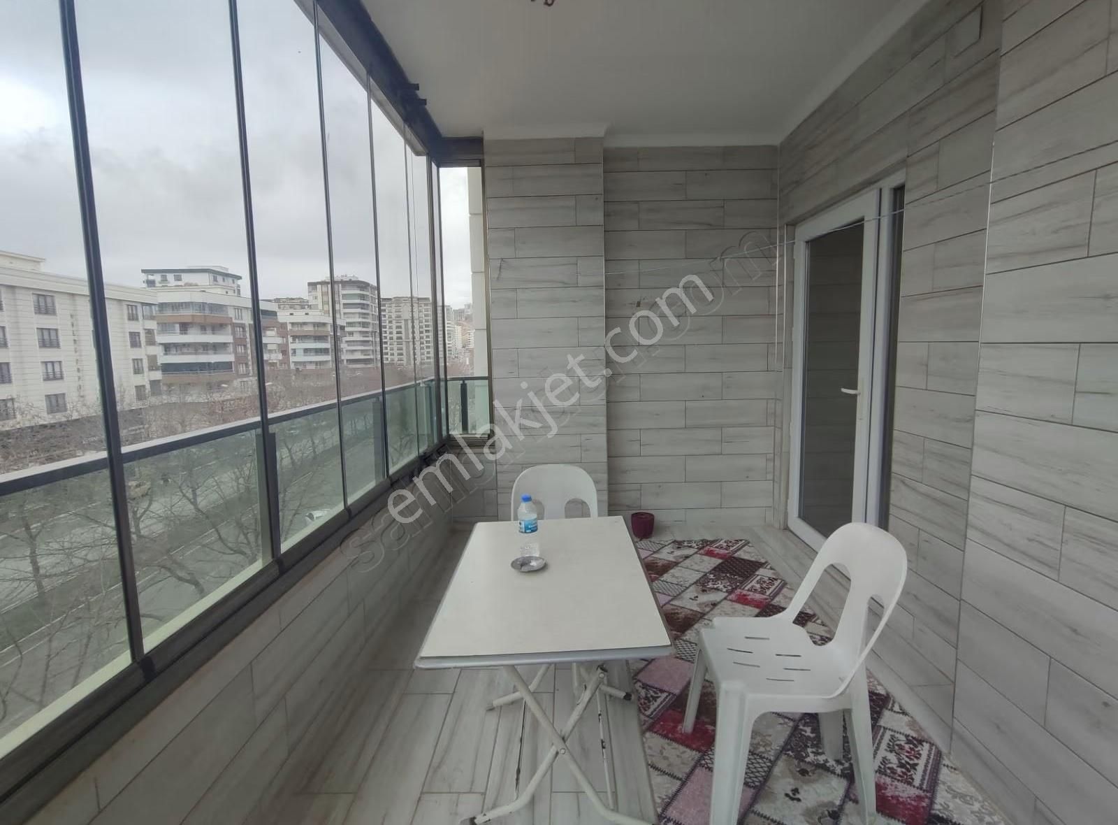 Cadde 17 Emlak'tan 4+1 Lüks Daire - Görsel 13