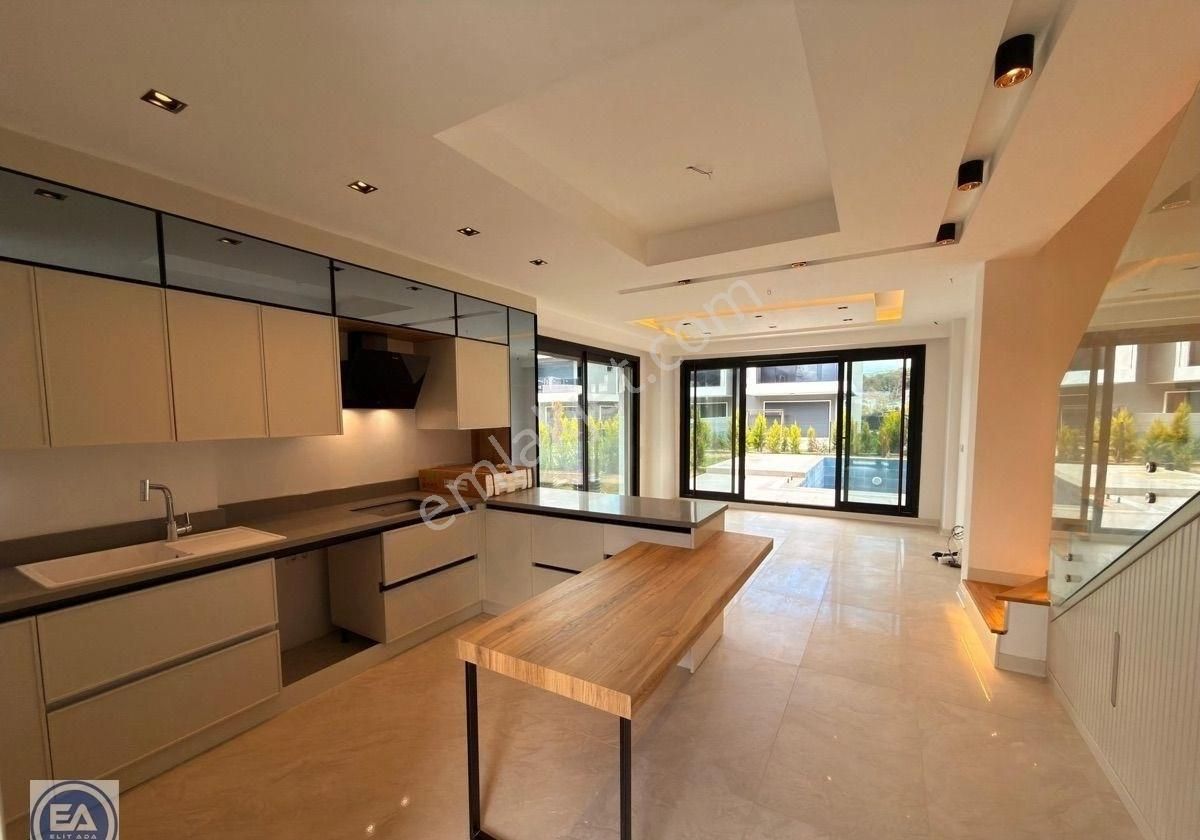 Kuşadası Davutlar‘da Özel Havuzlu Ebeveyn Banyolu Akıllı Ev Sistemli Satılık - Görsel 4