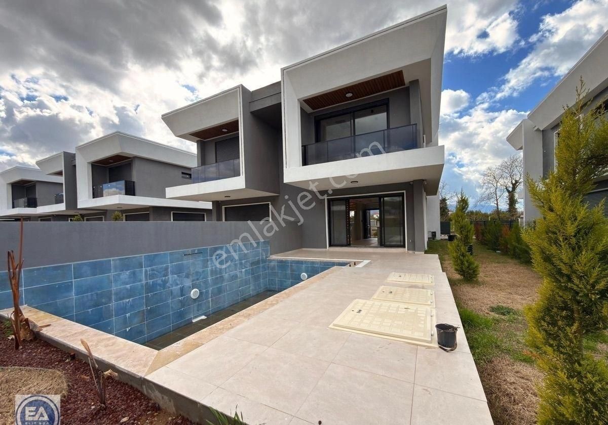 Kuşadası Davutlar‘da Özel Havuzlu Ebeveyn Banyolu Akıllı Ev Sistemli Satılık - Görsel 7