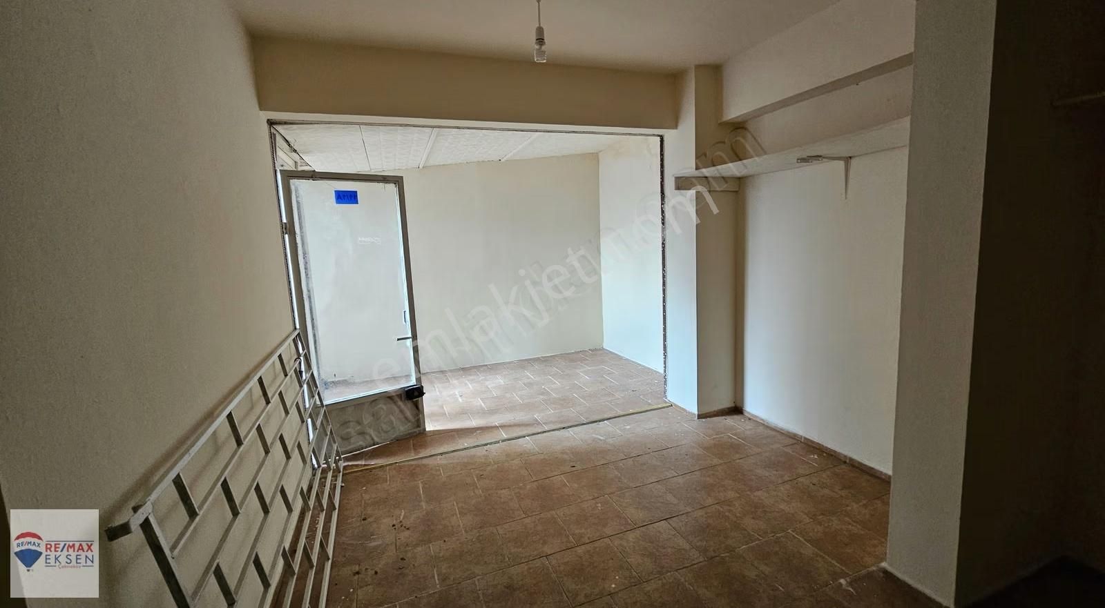 Kartal Belediye Caddesinde Kıralık 150 M2 İşyeri Dükkan Magaza - Görsel 22