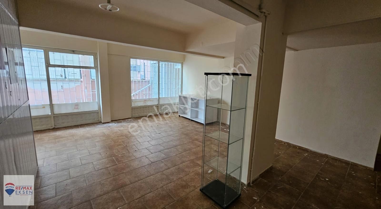 Kartal Belediye Caddesinde Kıralık 150 M2 İşyeri Dükkan Magaza - Görsel 25
