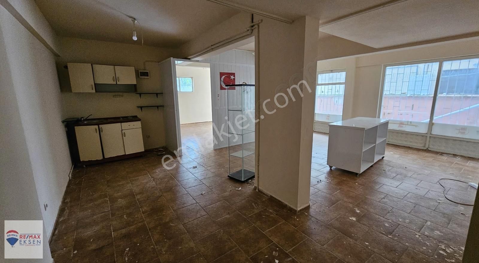 Kartal Belediye Caddesinde Kıralık 150 M2 İşyeri Dükkan Magaza - Görsel 24