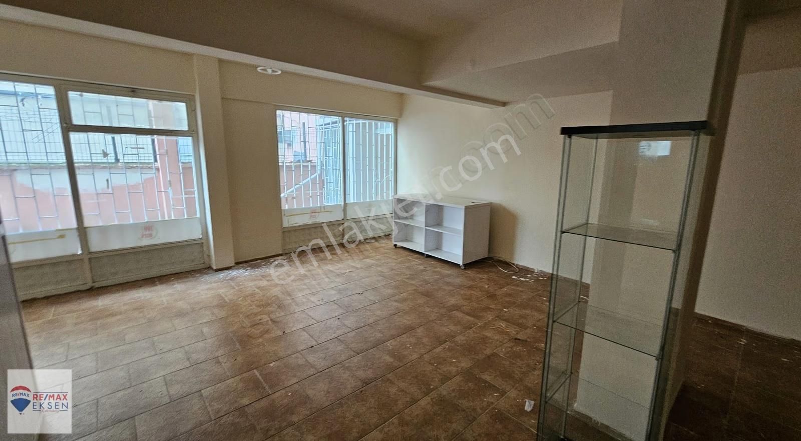 Kartal Belediye Caddesinde Kıralık 150 M2 İşyeri Dükkan Magaza - Görsel 31