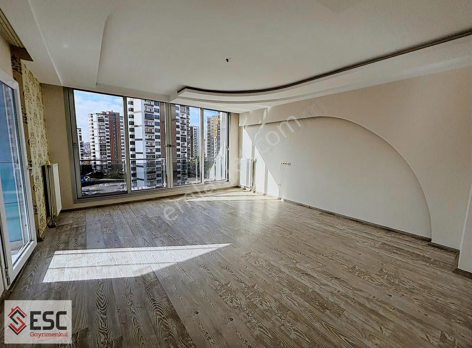 Esc'den Akdeniz Mh'de İki Bloklu Site İçi 3+1 Daire Esc2387