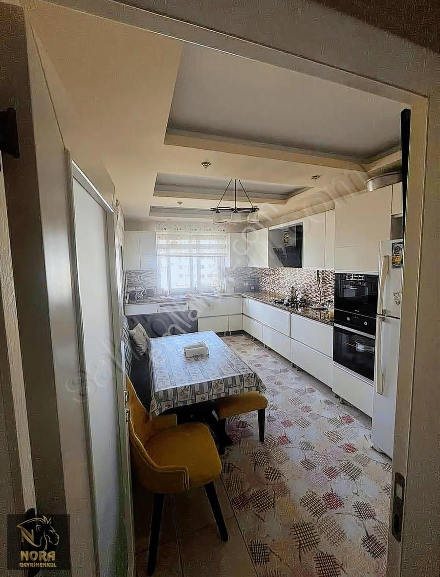 Nora'dan Yenişehir Çiftlikköyde Site İçerisinde Geniş 3+1 Daire - Görsel 7