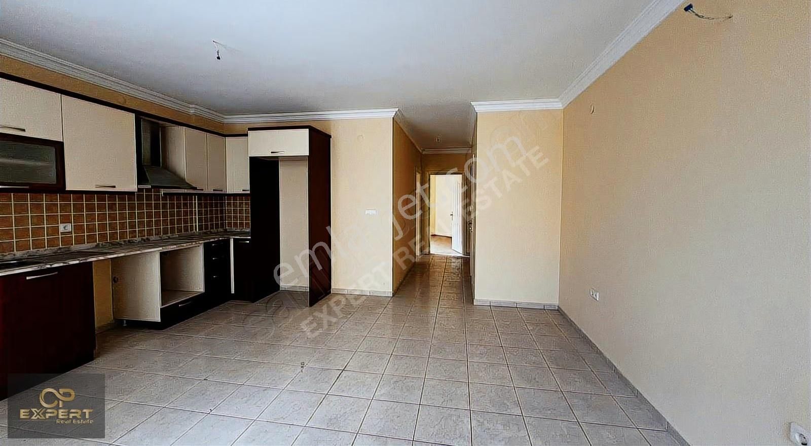 Kuşadası Marınada 2+1 Sahıle Yurume Mesafesınde - Görsel 4