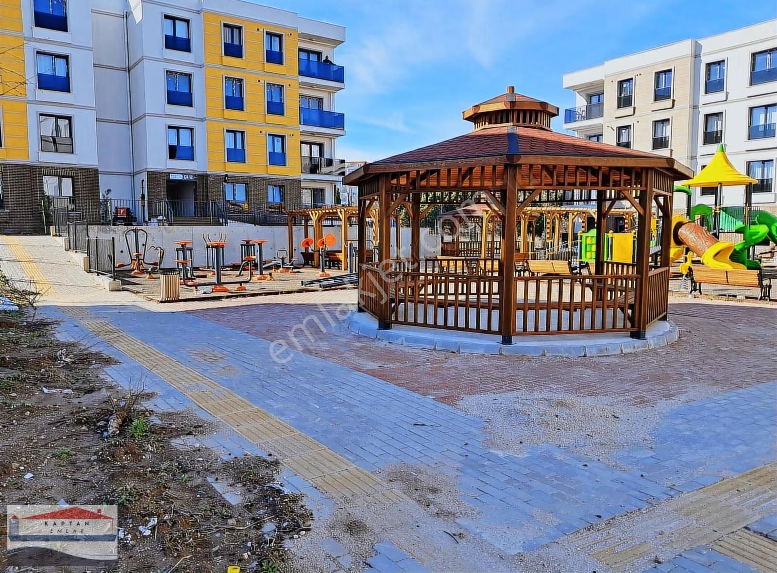 Esenler Toki'de Önü Açık, Ferah, 3+1 Kapalı Mutfak Kiralık Daire - Görsel 22