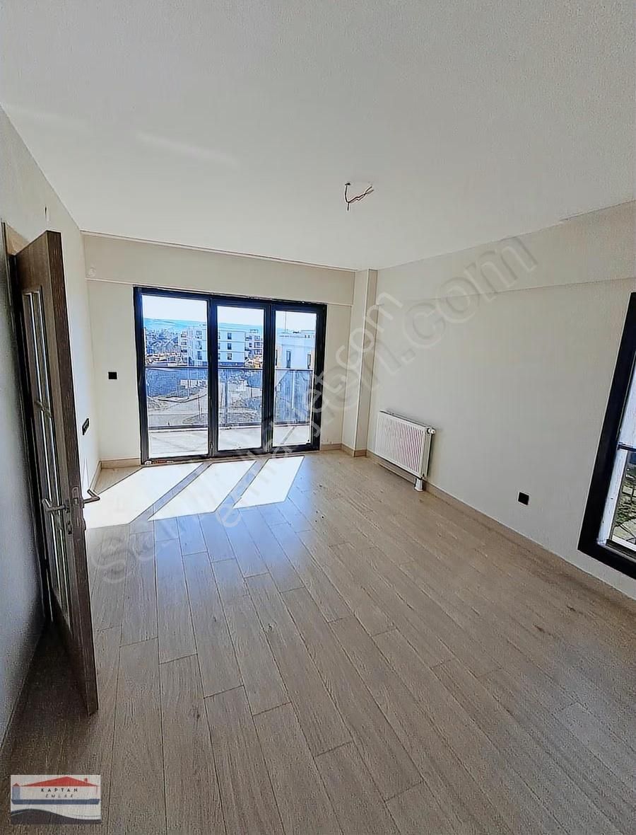 Esenler Toki'de Önü Açık, Ferah, 3+1 Kapalı Mutfak Kiralık Daire - Görsel 9