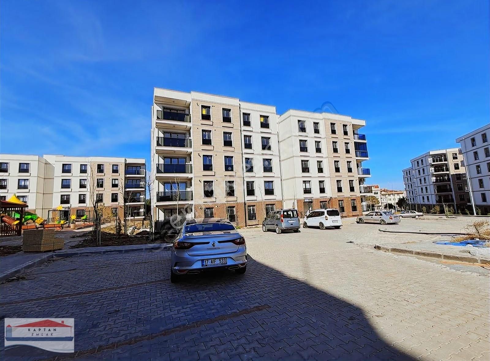 Esenler Toki'de Önü Açık, Ferah, 3+1 Kapalı Mutfak Kiralık Daire - Görsel 25