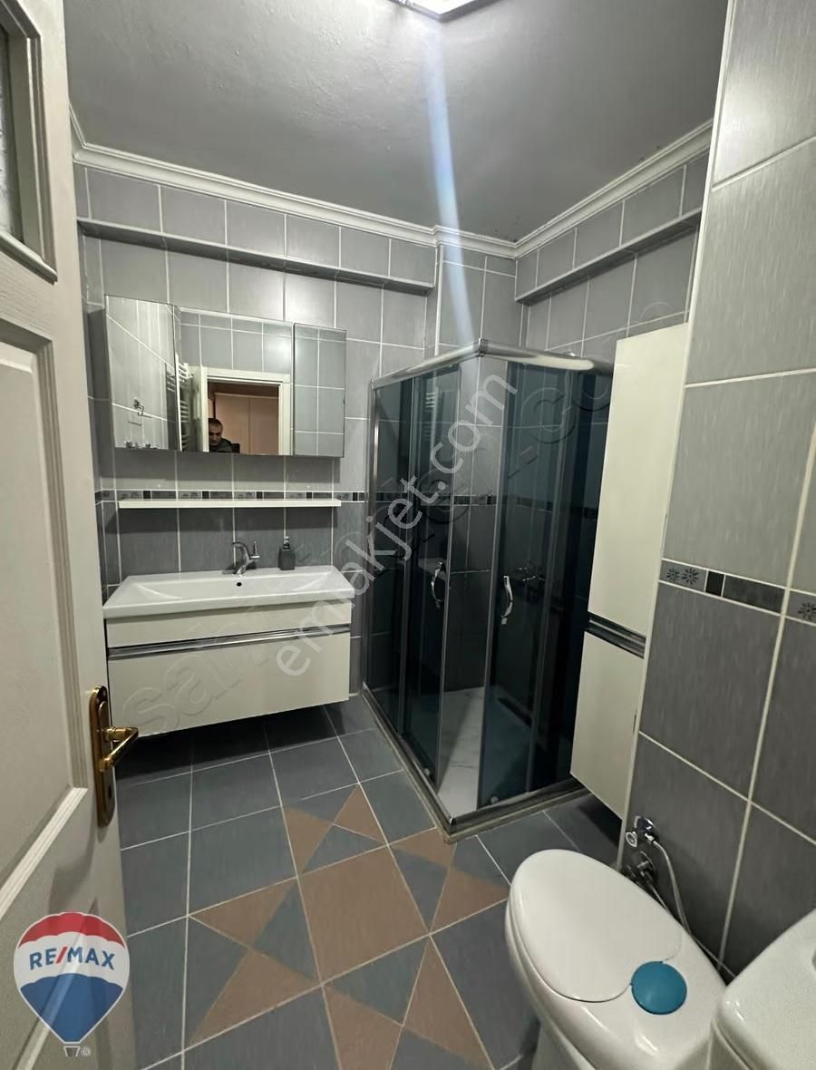 Bayrampaşa Kartaltepe Mahallesinde Kiralık Köşe Başı 2+1 Daire. - Görsel 13