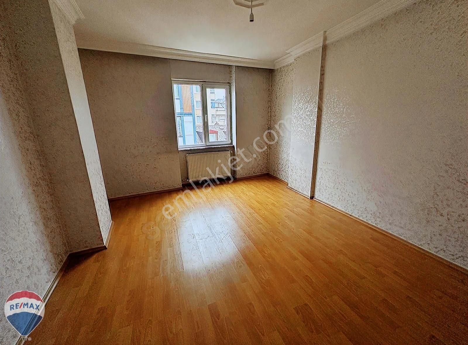 Bayrampaşa Kartaltepe Mahallesinde Kiralık Köşe Başı 2+1 Daire. - Görsel 3