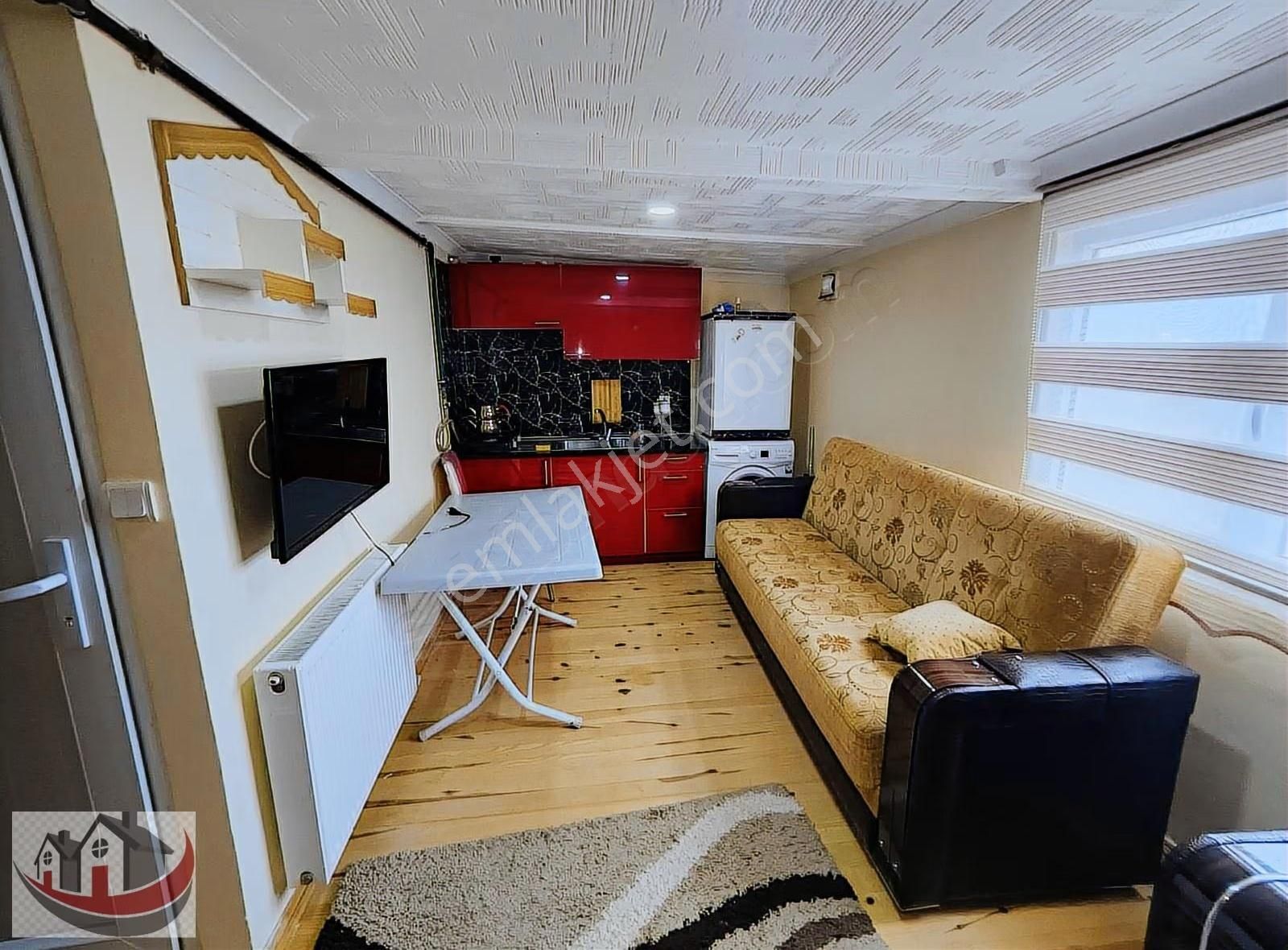 Güneyden Metroya 13 Dakika Yürüme 1+0. Sütüdyo Eşyalı Daire