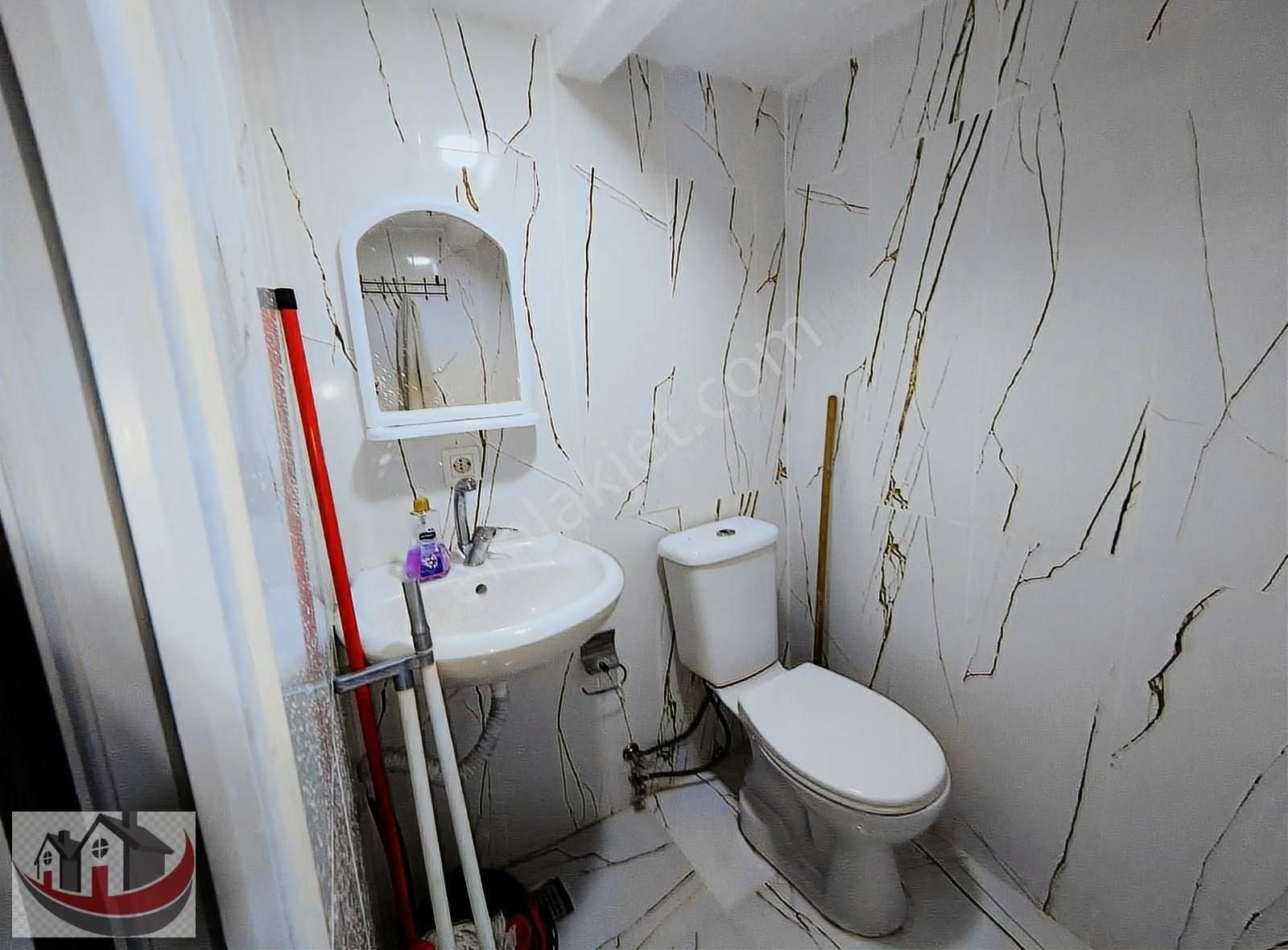 Güneyden Metroya 13 Dakika Yürüme 1+0. Sütüdyo Eşyalı Daire - Görsel 20