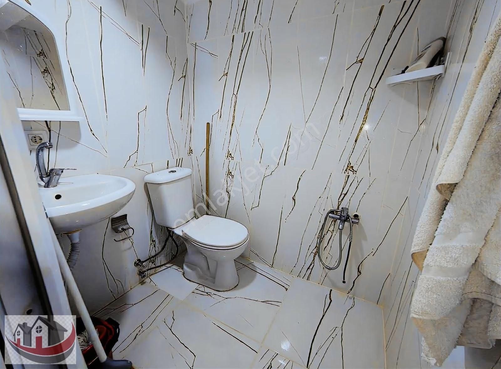 Güneyden Metroya 13 Dakika Yürüme 1+0. Sütüdyo Eşyalı Daire - Görsel 9