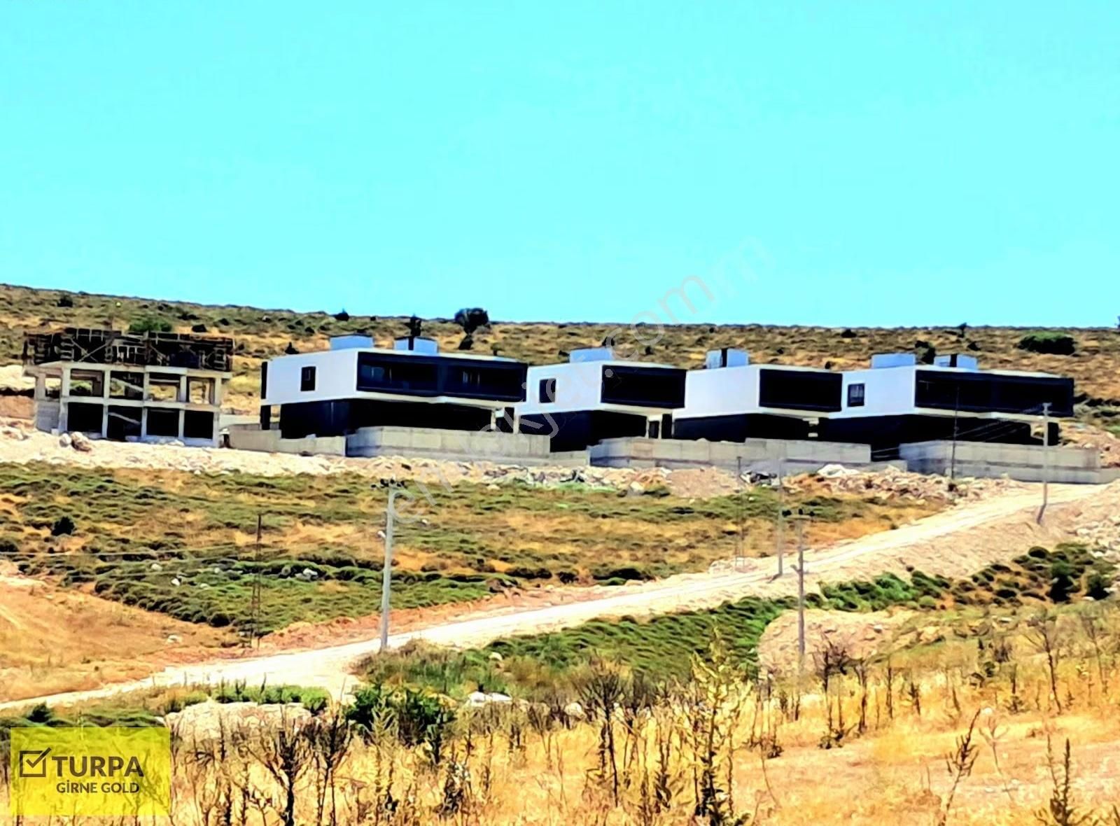 Foça Yolu Üzeri Maltepe Futbol Sahası Mevkii İmarlı Köşe Arsa - Görsel 7