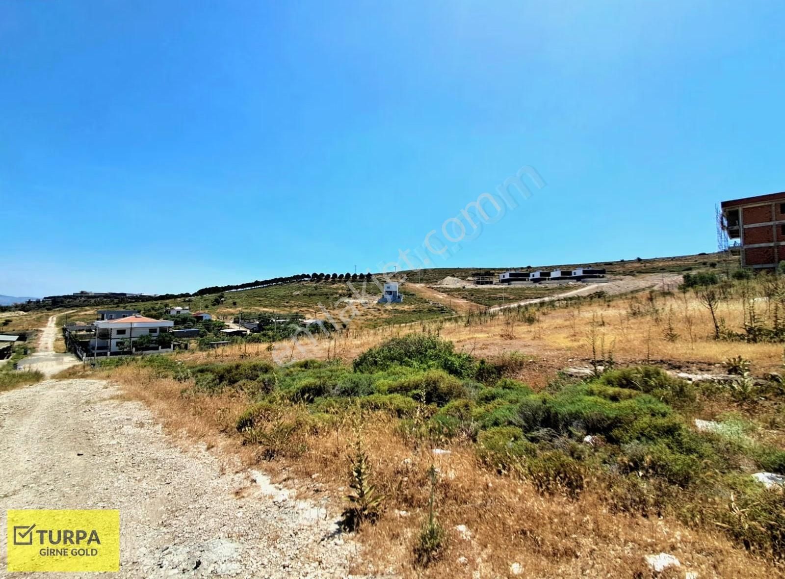 Foça Yolu Üzeri Maltepe Futbol Sahası Mevkii İmarlı Köşe Arsa - Görsel 15