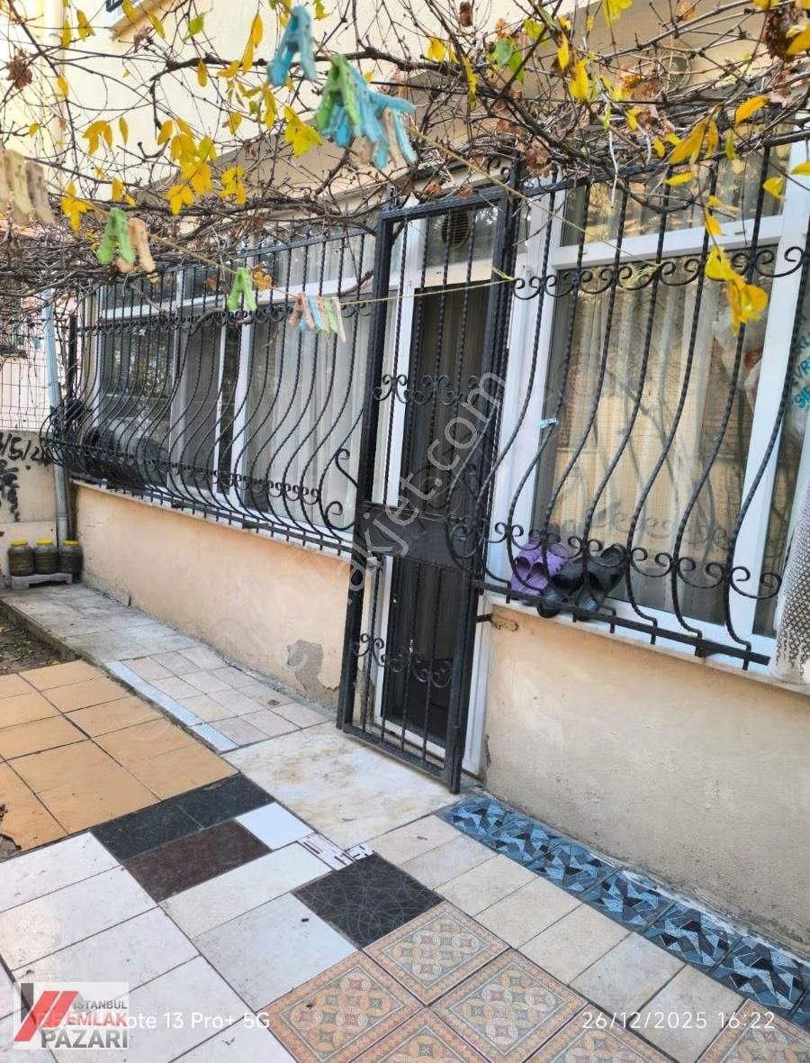 Avcılar Cihangir 1+1 Ayrı Mutfak Çift Cehpeli Bahçeli Satılık