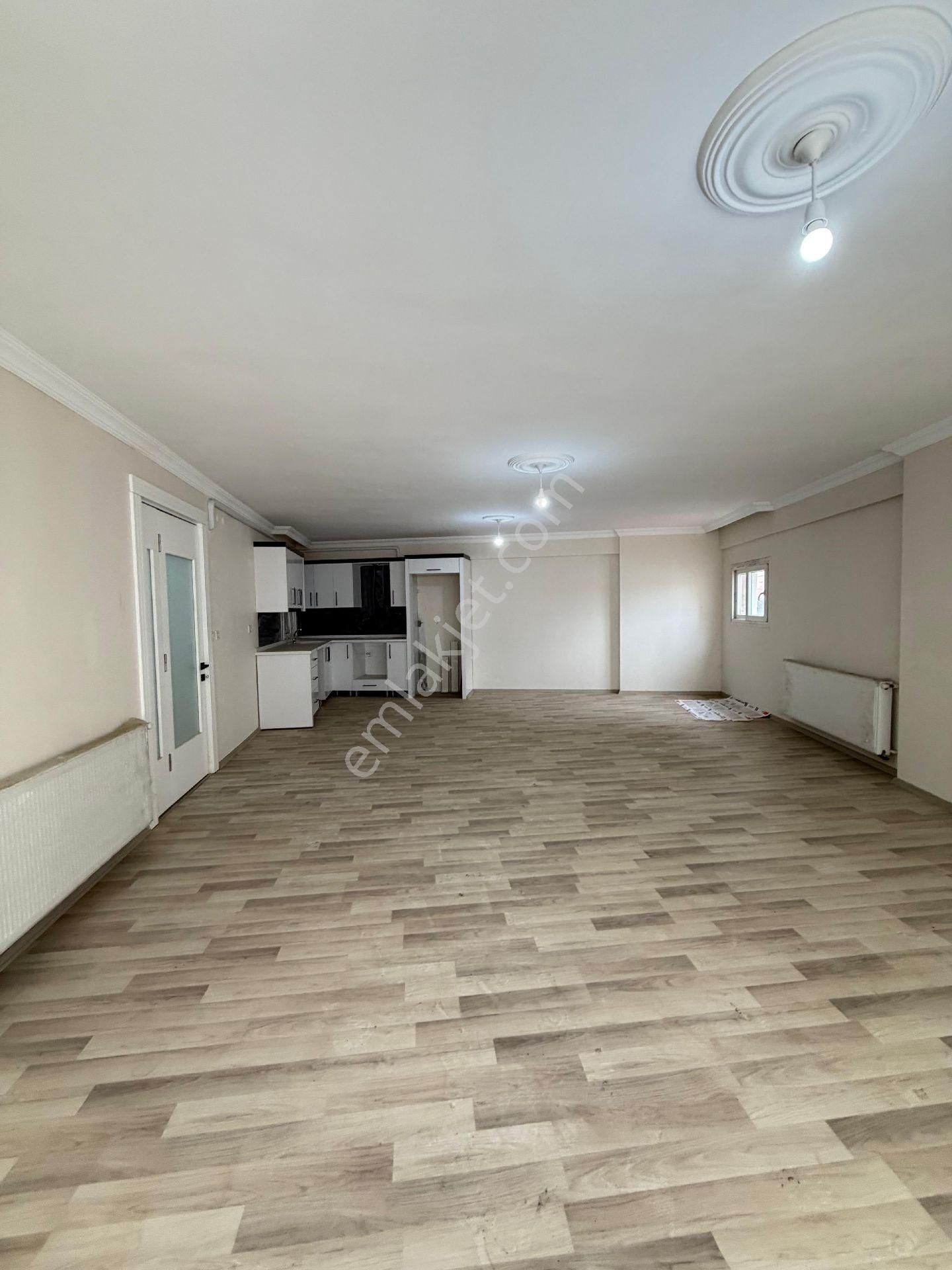 İzmir Tire Cumhuriyet Mah. Satılık 3+1 Daire - Görsel 3