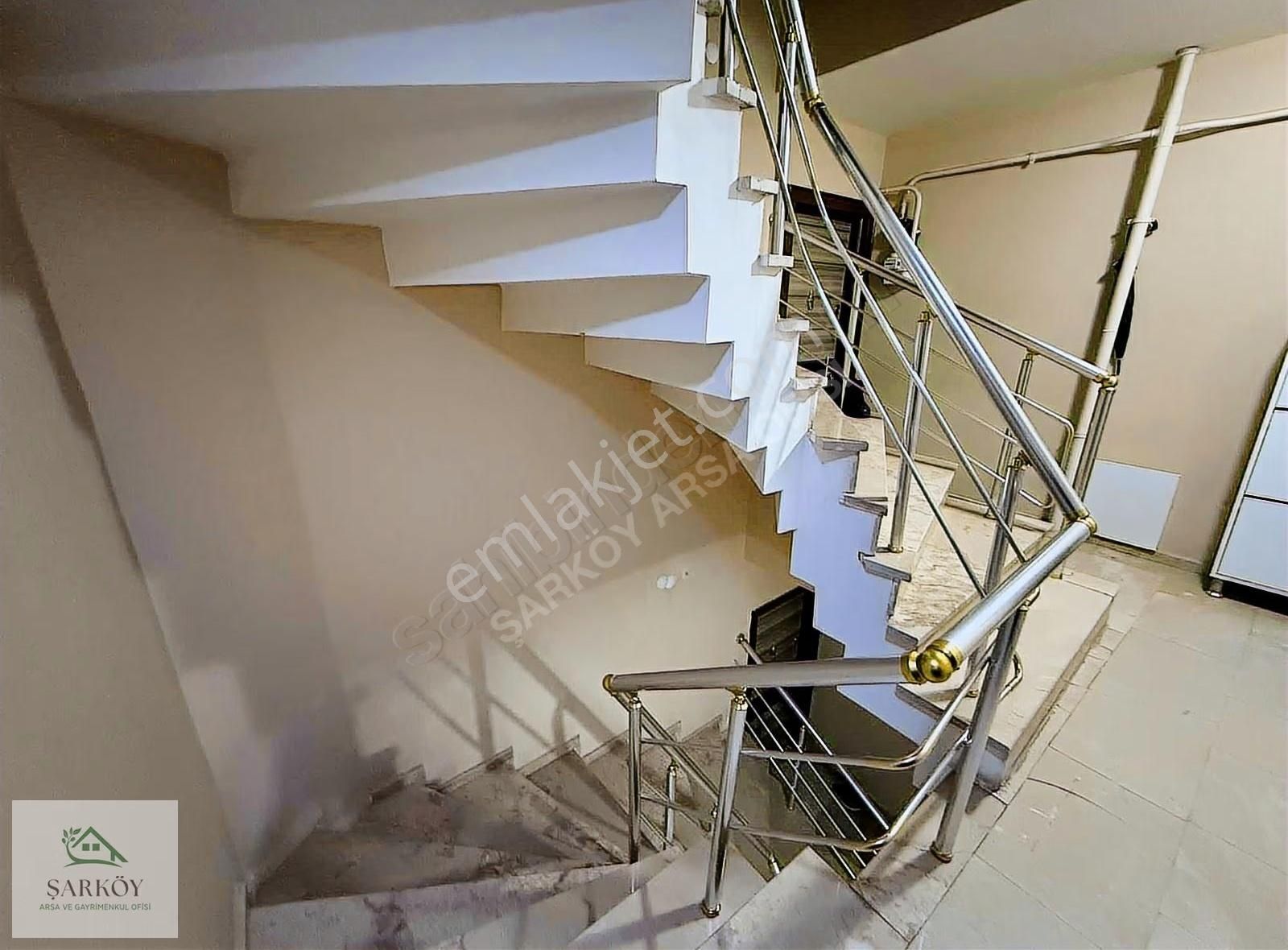 100.yıl Mah.içi Yenilenmiş 2+1 Fırsat Satılık Daire - Görsel 2