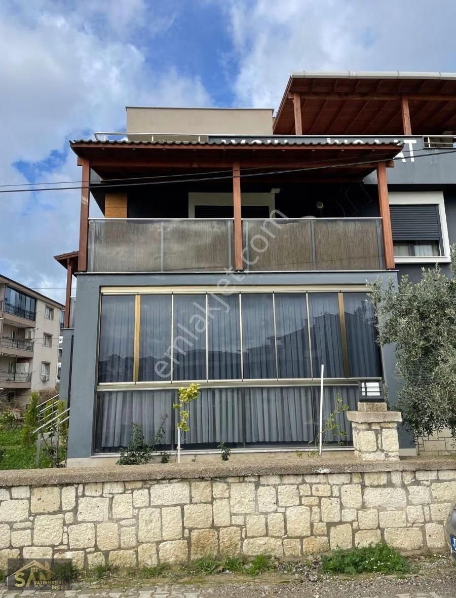 Seferihisar Çolakibrahimbey'de Satılık 2+1 Düz Daire