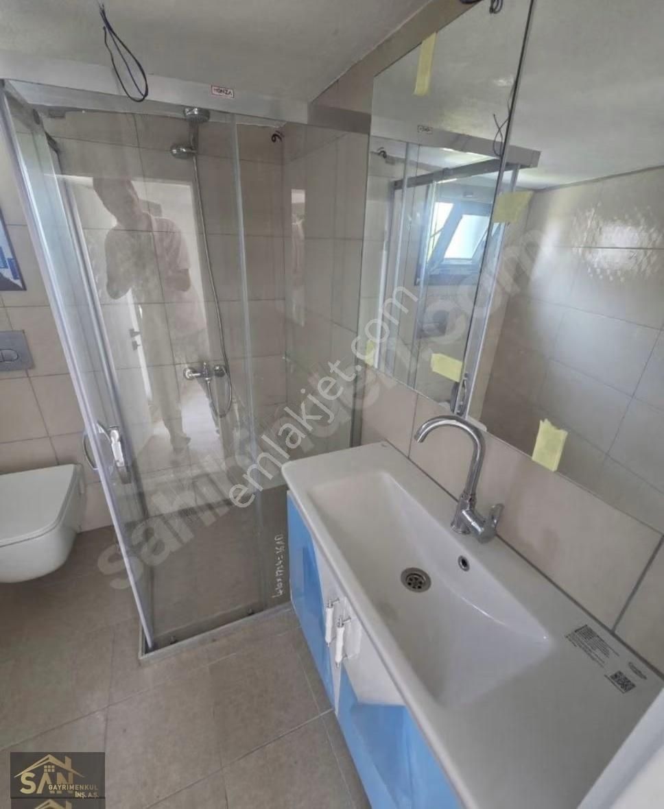 Urla Merkezde Kiralık 1+1 Daire - Görsel 2