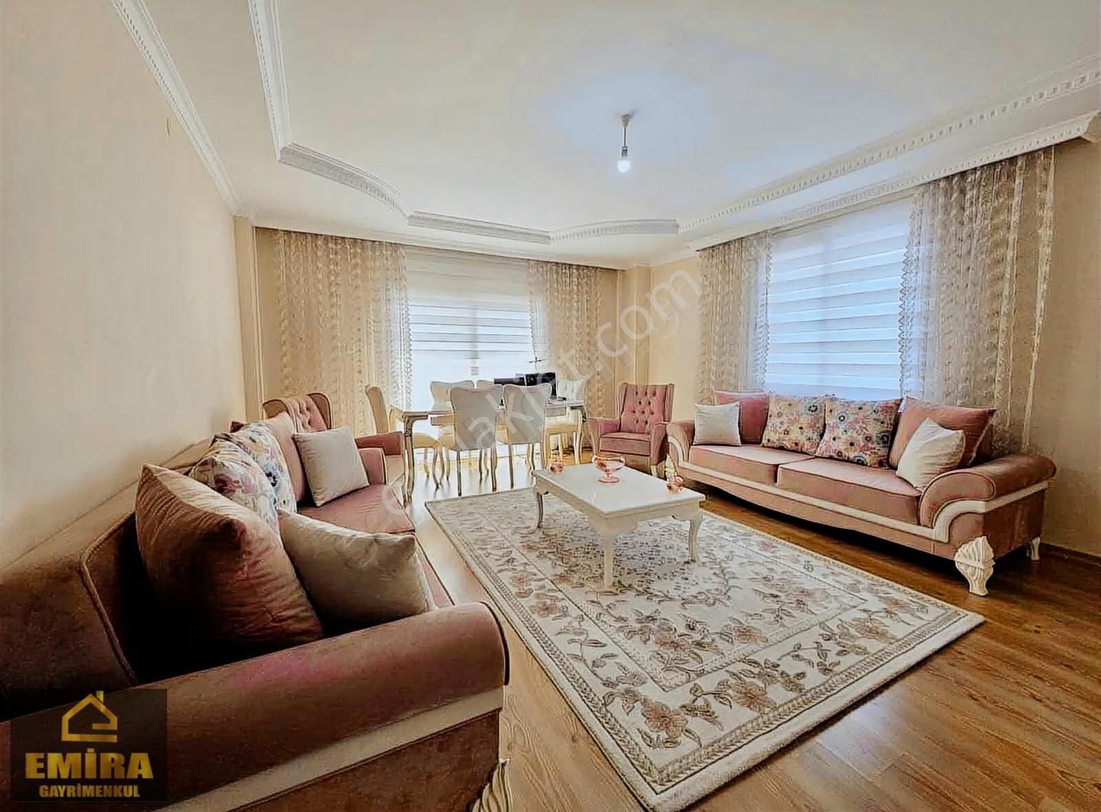 Bahçeşehir De Az Katlı 180 M2 Net Oturuma Sahip Kaçmazz - Görsel 4