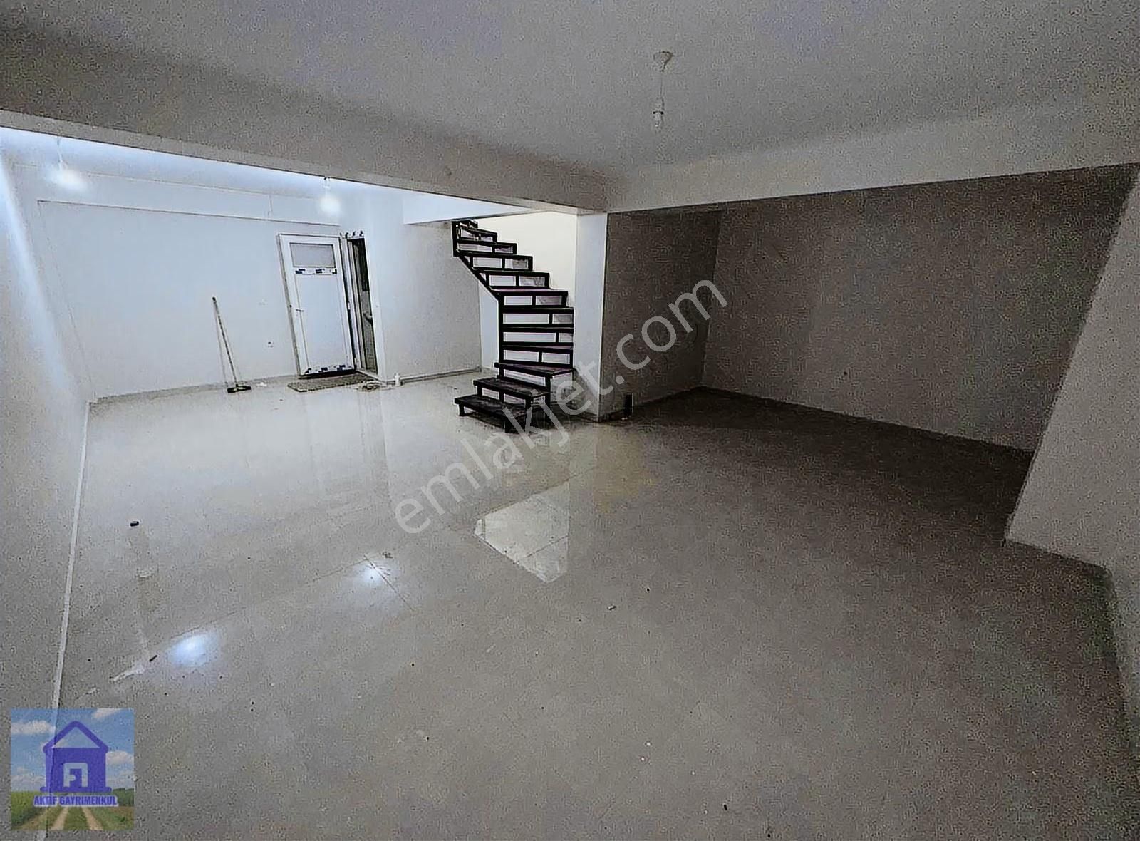 Hürriyet Mahallesinde 110 M2 Depolu Kiralık Sıfır Dükkan - Görsel 6