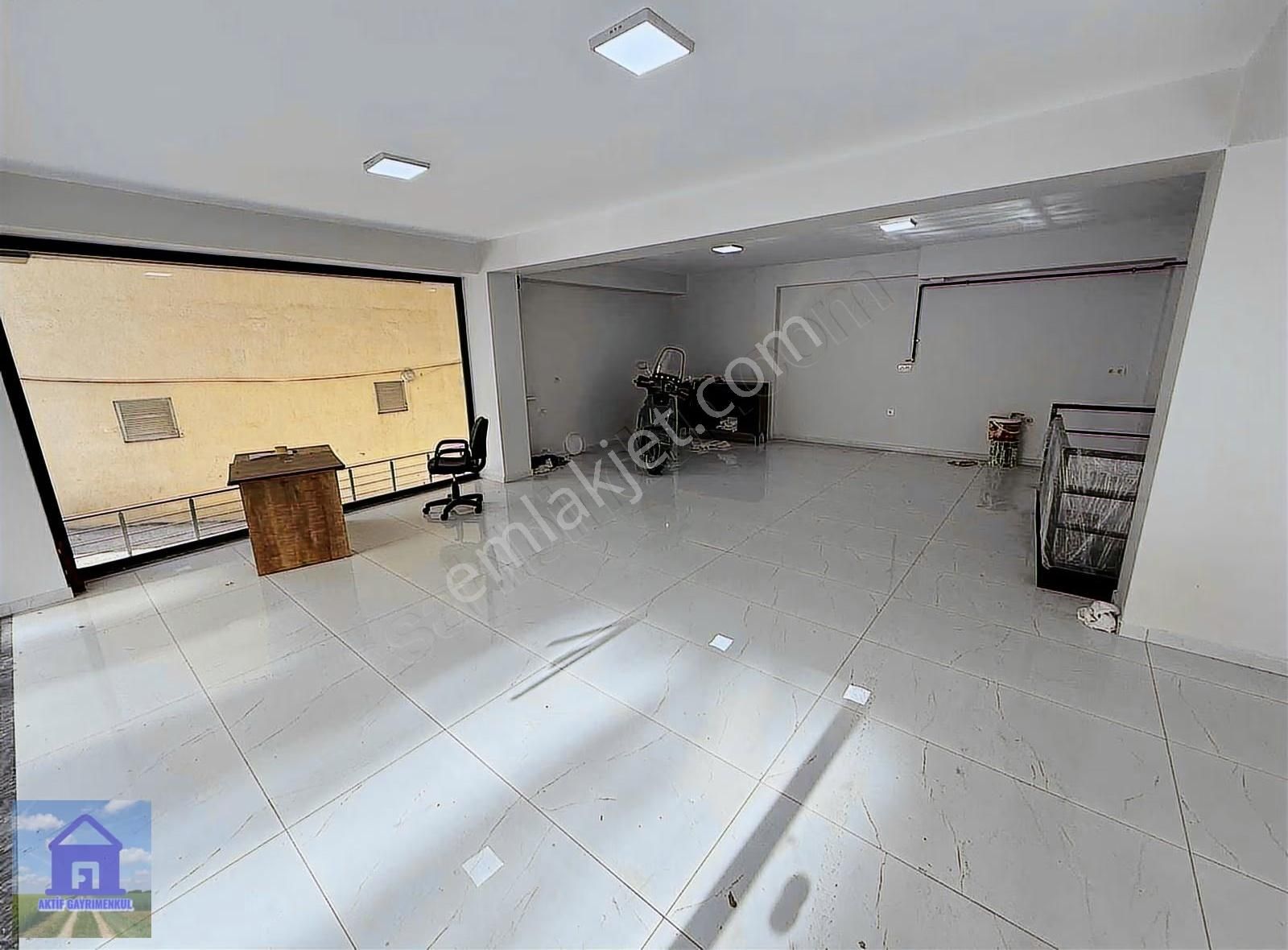 Hürriyet Mahallesinde 110 M2 Depolu Kiralık Sıfır Dükkan - Görsel 7