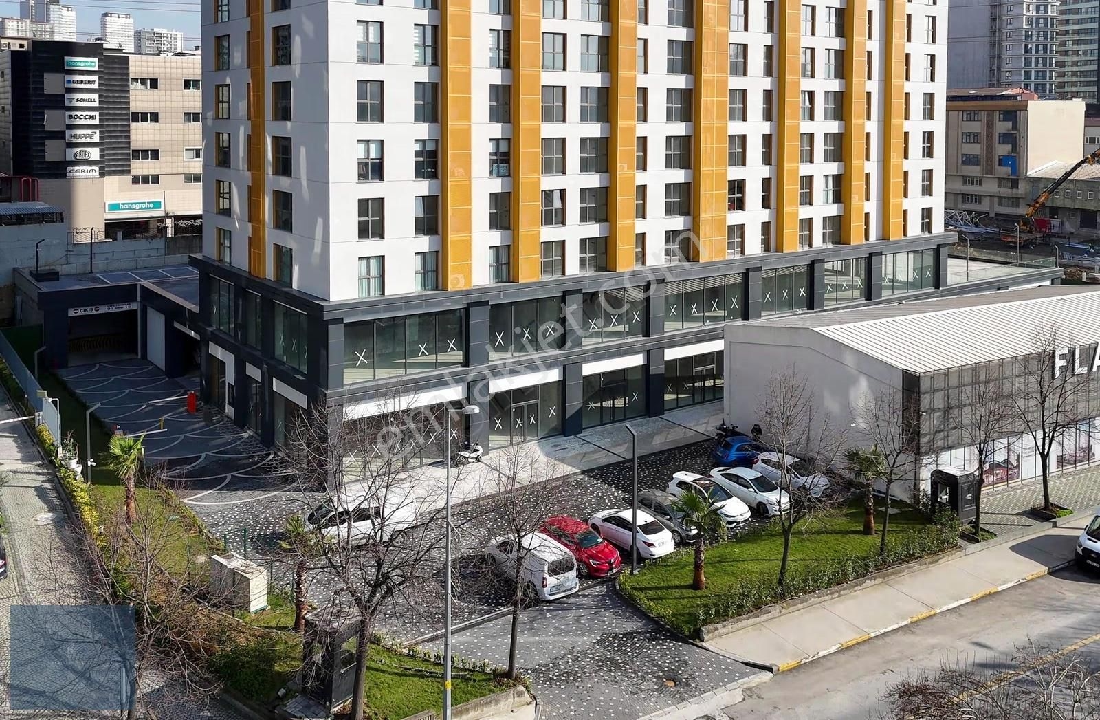 Basınekspres'e Cepheli Prestijli Projede 10.030m² Ticari Alan