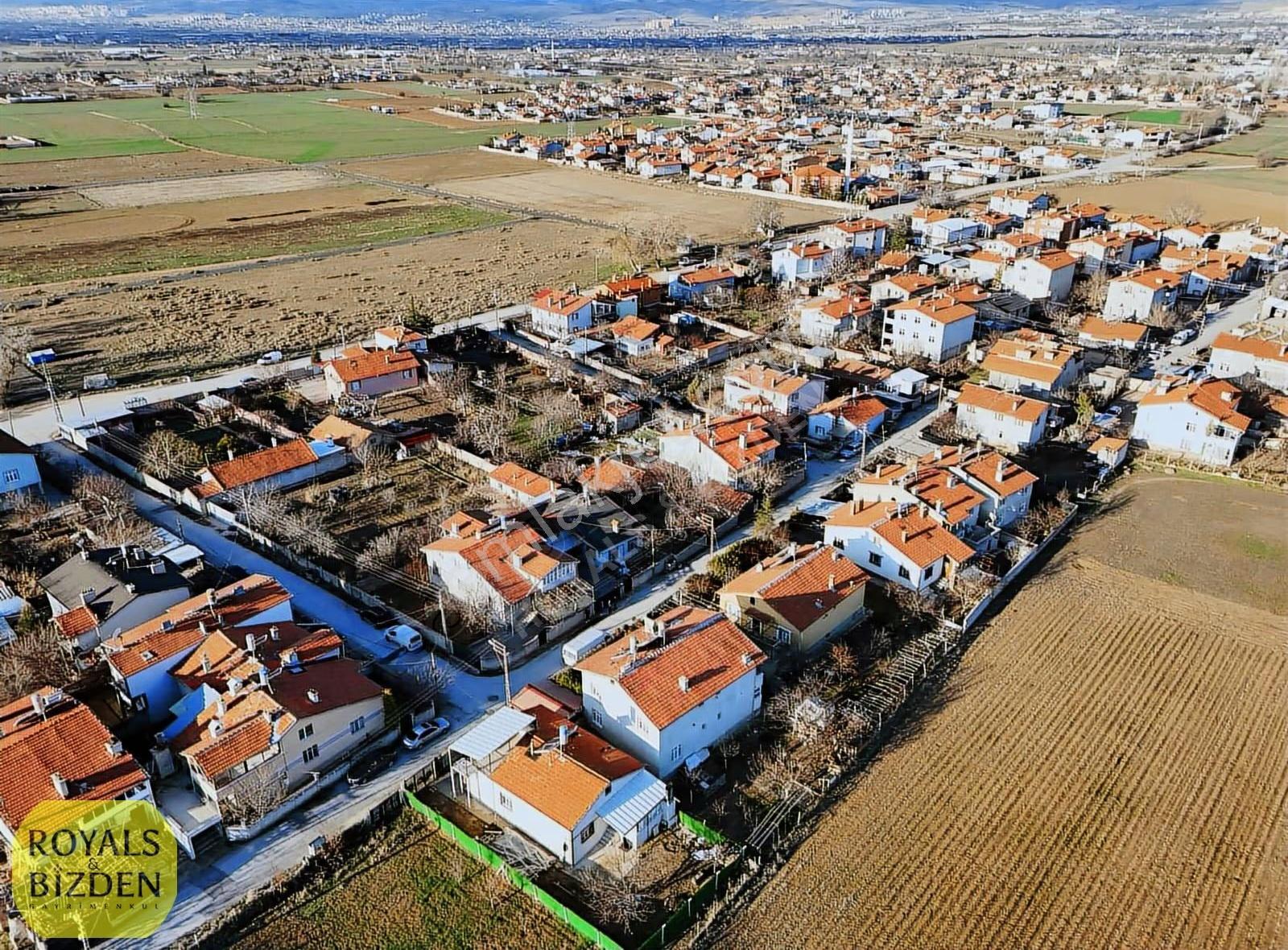 -bizden- Satılık Bahçeşehir Mahallesi 3+1 Müstakil Ev Ve Arsası - Görsel 16