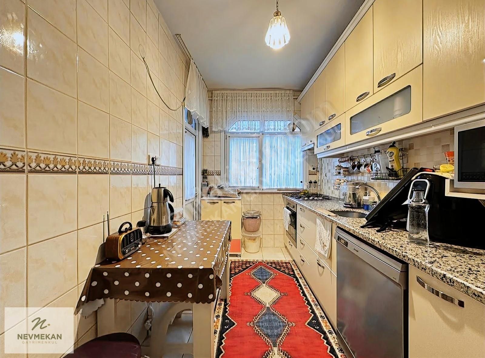 Nevmekan'dan Metro Ve Meydana Yakın Masrafsız 2+1 Satılık Daire - Görsel 3