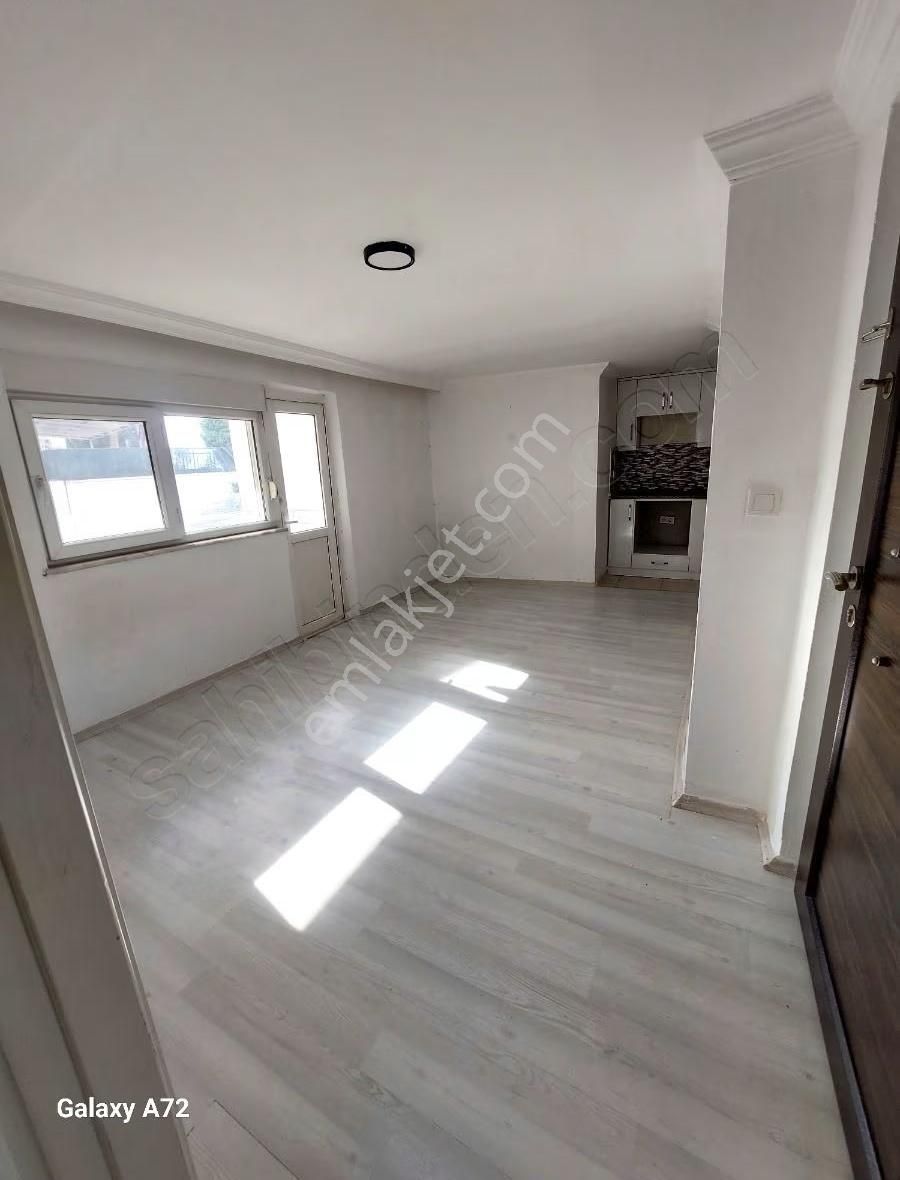 Kavaklı Mah. Cadde Üzerinde Kiralık 1+1 Amerikan Mutfaklı Daire - Görsel 2