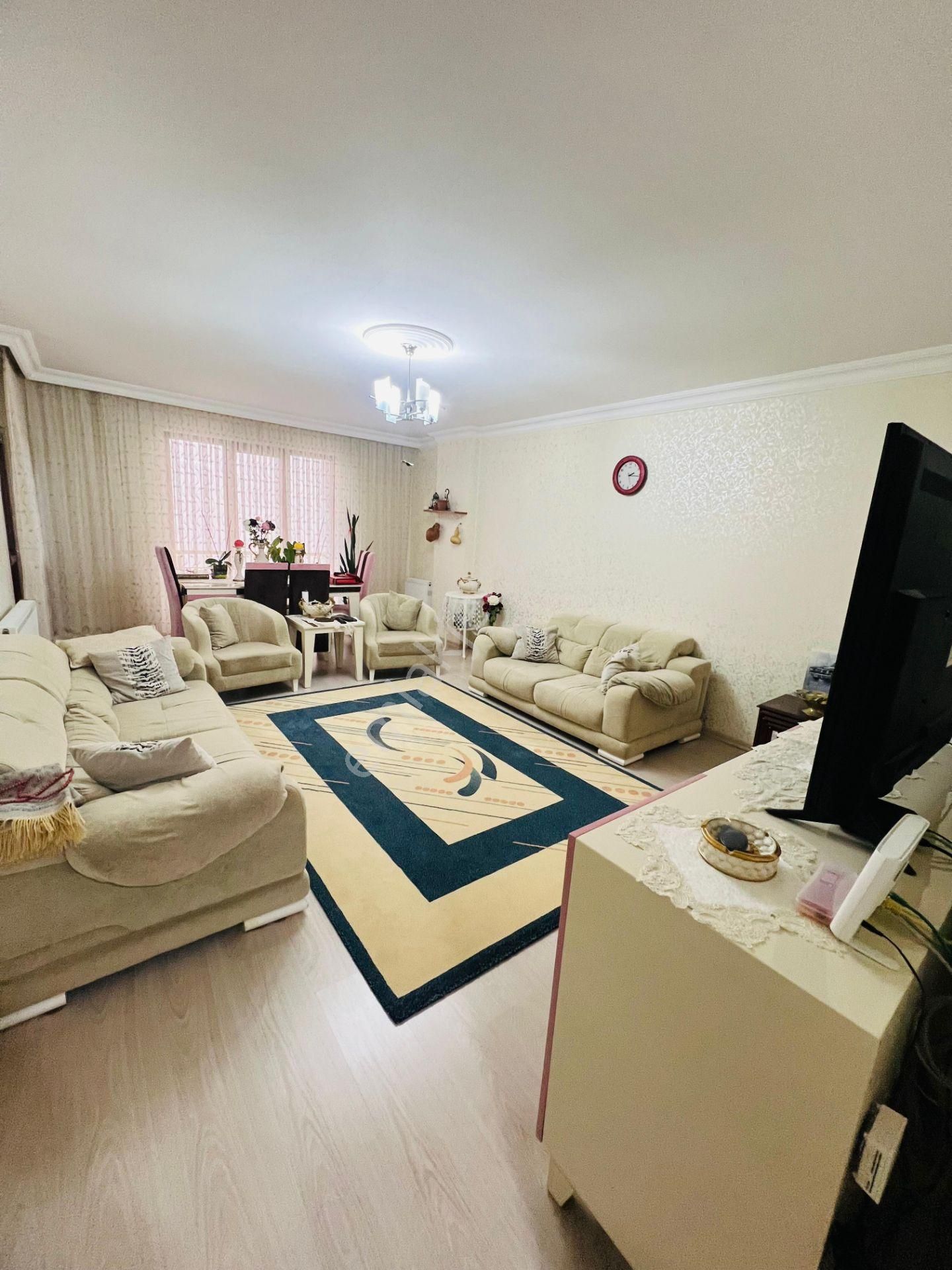 İstanbul Sancaktepe Yunusemre Mah. Satılık 3+3 Üst Dübleks 220 M2 - Görsel 2