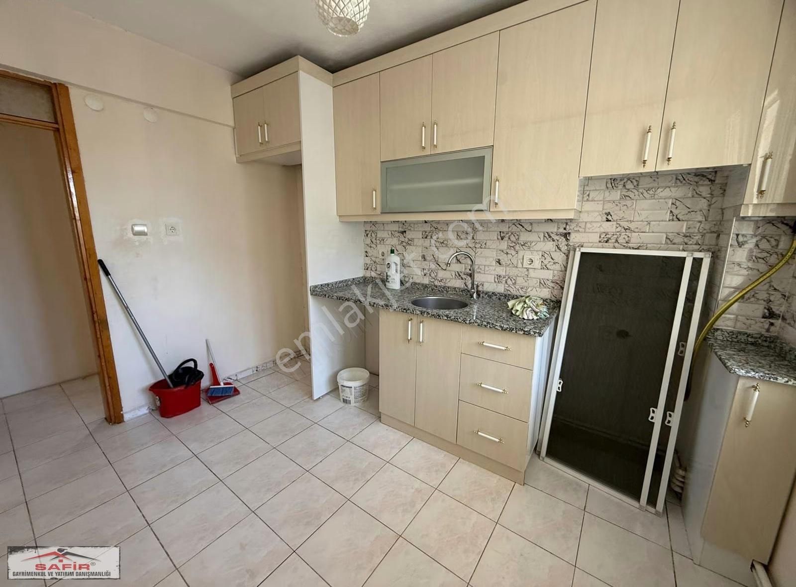 Safir'den Arakat Doğal Gazlı 2+1 Kiralık Daire