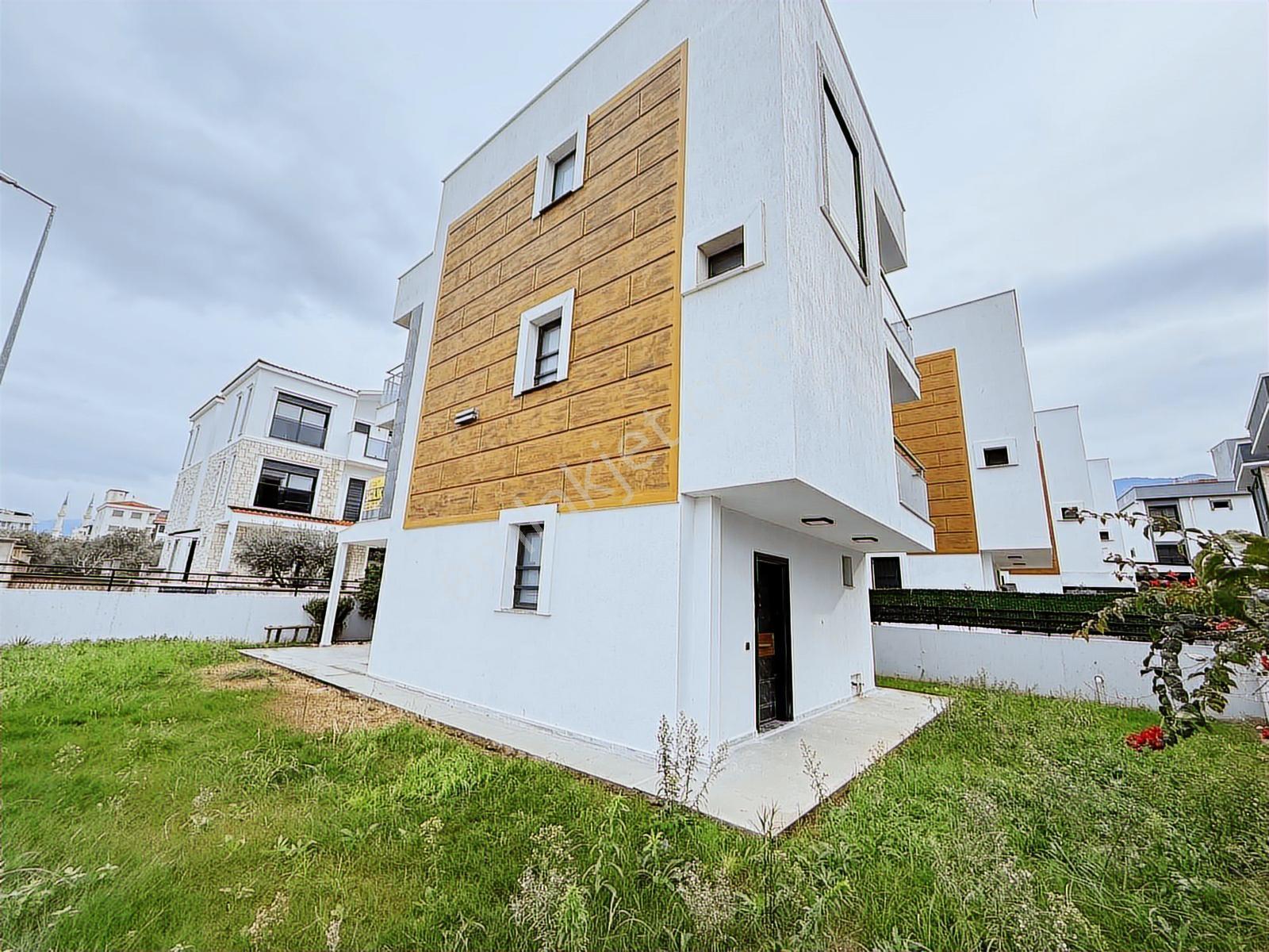 Kuşadası Davutlarda Satılık Tek Müstakil 5+1 Villa - Görsel 17