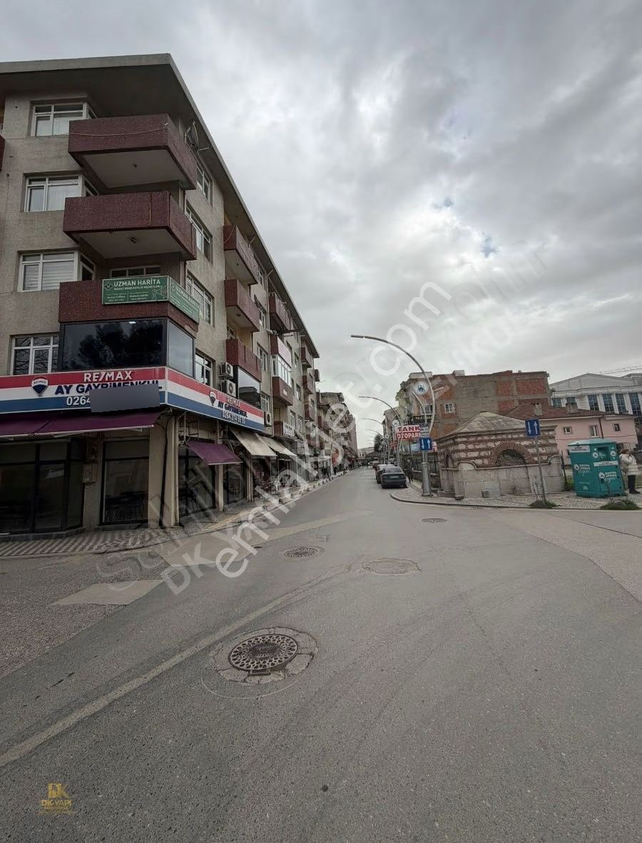 Merkezde Kiralık 3+1 Daire: Eski Reji Sokağı Yakını, 125m² - Görsel 10
