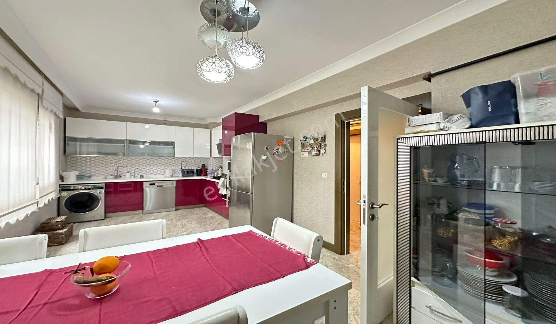 Ufuktepede 2+1 Site İçerisinde Teras Balkonlu Altı Daire - Görsel 5